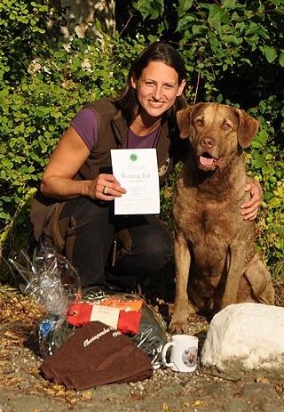 Eleonore Lange med Chesapeakeheart Chive. Foto: Moorhunde fotografie